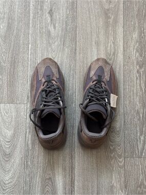 2018 Adidas Yeezy Boost 700 Mauve Size 10